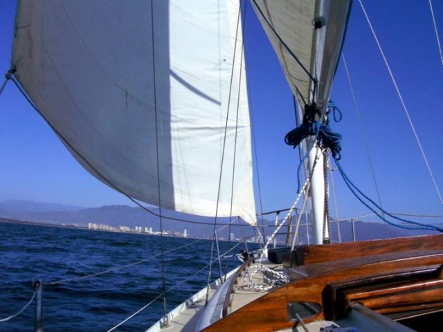 Sail the Pacific